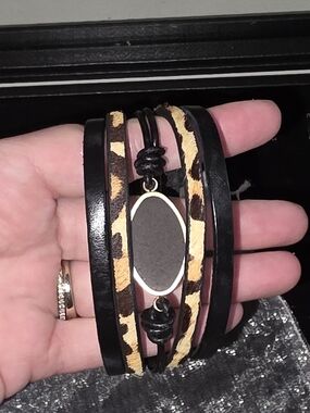 SAACHI Black and Leopard Multi-Strand Leather Wrap Magnetic Bracelet